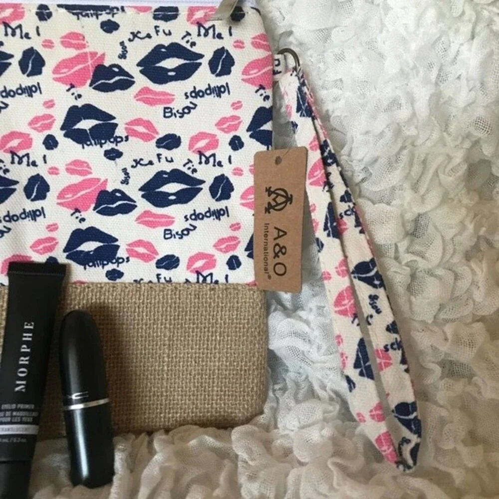 Makeup bag A&O International make up pouch NWT pink/ blue lips pouch bag